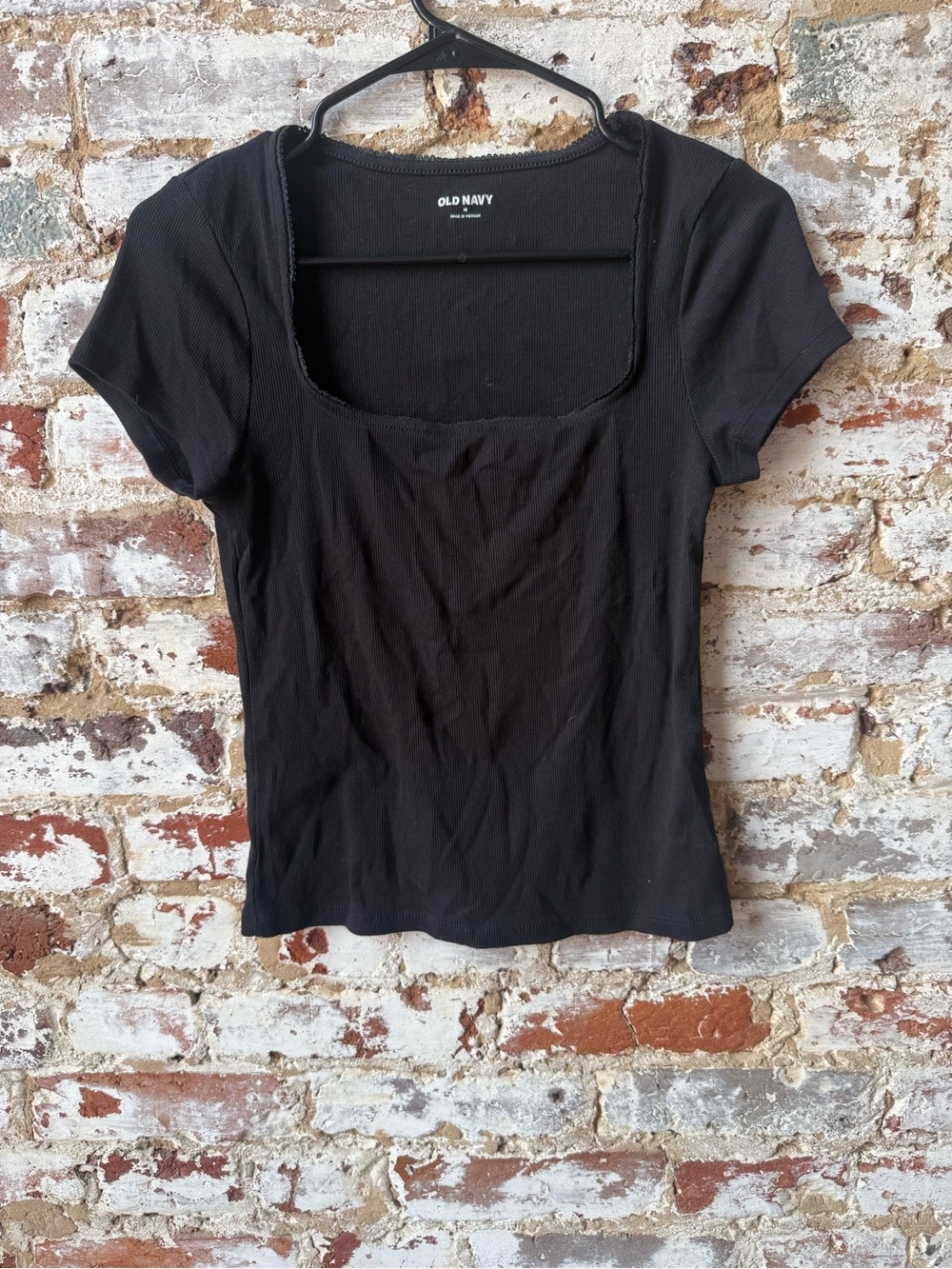 Old Navy Cropped Black Square-Neck Short Sleeve Ribbed Tee